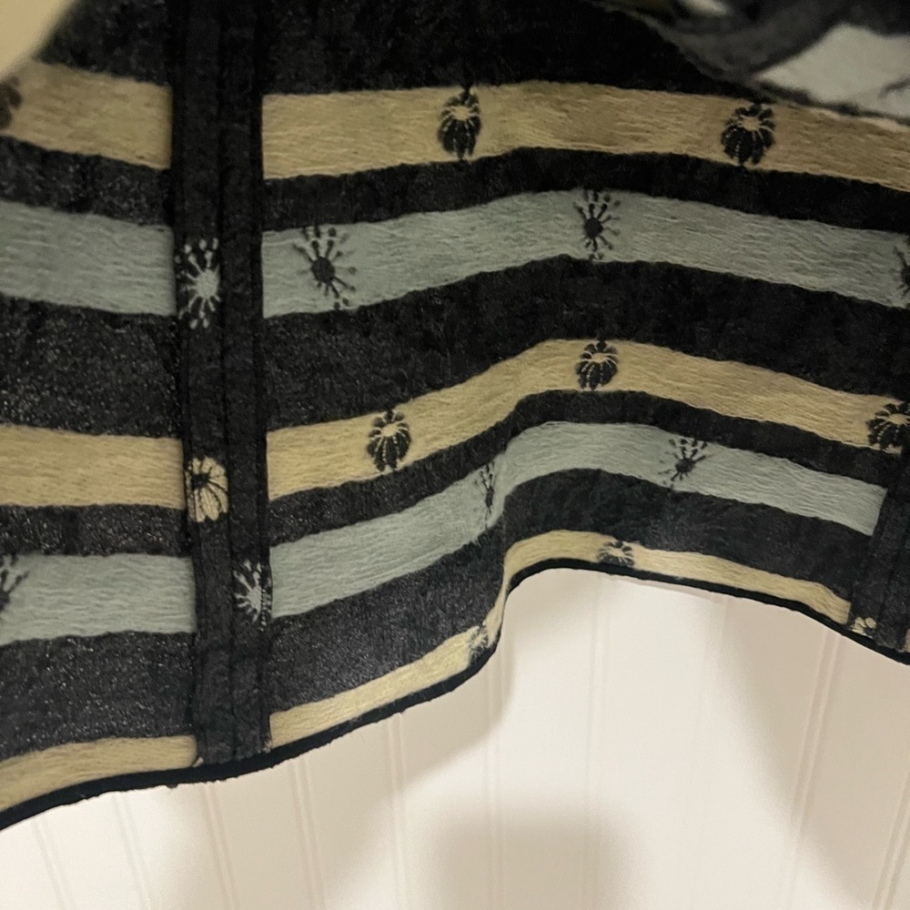 Emporio Armani Gray Skirt with White Floral Accents - Picture 4 of 5